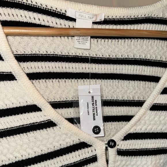 Full Tilt cardigan Black cream Ribbed Crop knit sweater ruffled XS super soft - Picture 3 of 6